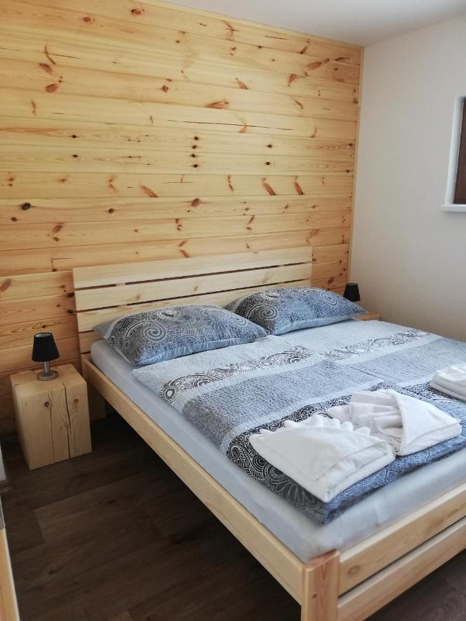Pension Koliba Komorní Lhotka Bagian luar foto
