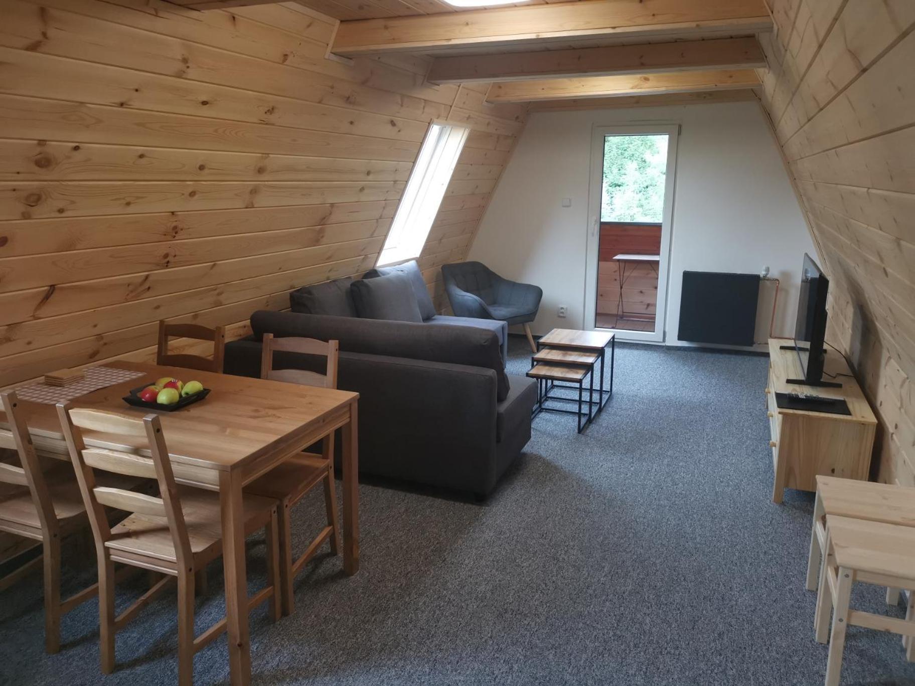 Pension Koliba Komorní Lhotka Bagian luar foto